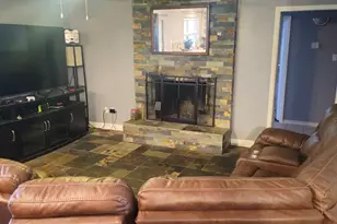 113 E Ave C, Waxahachie, TX 75165 - Photo 10