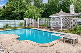 113 E Ave C, Waxahachie, TX 75165 - Photo 36