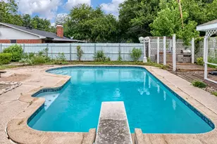 113 E Ave C, Waxahachie, TX 75165 - Photo 34