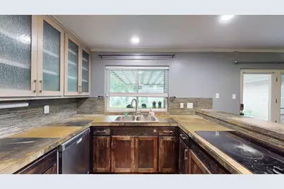 113 E Avenue C, Waxahachie, TX 75165 - Photo 8