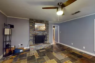 113 E Ave C, Waxahachie, TX 75165 - Photo 12