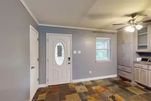 113 E Ave C, Waxahachie, TX 75165 - Photo 4