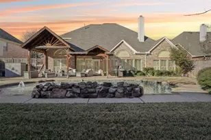 3205 Bridle Ln, Grapevine, TX 76051 - Photo 2