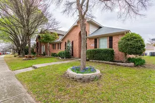1604 Oak Brook Ln, Allen, TX 75002 - Photo 2
