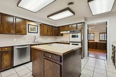 1717 Live Oak Drive, Irving, TX 75061 - Photo 10