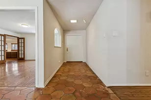 1717 Live Oak Dr, Irving, TX 75061 - Photo 4