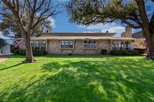 10504 Berry Knoll Dr, Dallas, TX 75230 - Photo 2