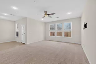 709 Windward Dr, Little Elm, TX 75068 - Photo 4