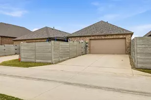 916 10th St, Argyle, TX 76226 - Photo 28
