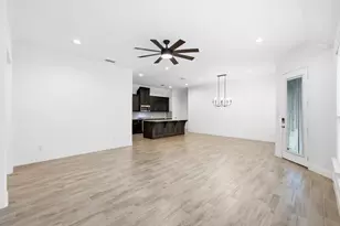 916 10th St, Argyle, TX 76226 - Photo 10