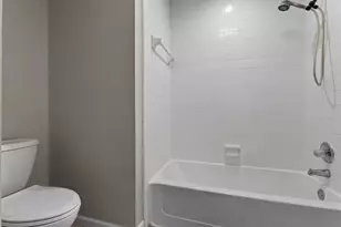 2847 Red Oak Dr, Grand Prairie, TX 75052 - Photo 20