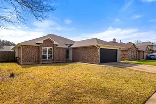 2847 Red Oak Dr, Grand Prairie, TX 75052 - Photo 1