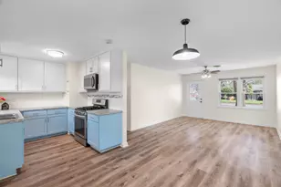 115 NE Taylor St, Burleson, TX 76028 - Photo 22