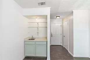 8109 Skillman St, Dallas, TX 75231 - Photo 10