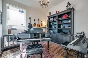 1521 Creekside Dr, Van Alstyne, TX 75495 - Photo 4