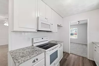 2927 Eric Lane, Farmers Branch, TX 75234 - Photo 14