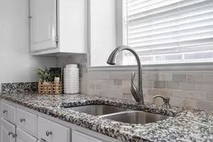 2059 Birchwood Ct, Lewisville, TX 75067 - Photo 14