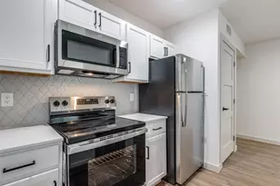 715 N Lancaster Ave, Dallas, TX 75203 - Photo 22