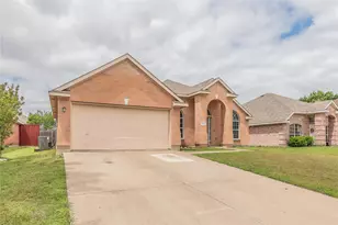 3331 Sedona Dr, Grand Prairie, TX 75052 - Photo 2