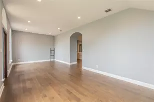 3331 Sedona Dr, Grand Prairie, TX 75052 - Photo 8