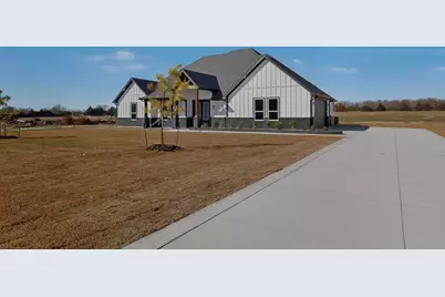 190 County Road 4615, Wolfe City, TX 75496 - Photo 2
