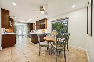 10147 Mapleridge Dr, Dallas, TX 75238 - Photo 10