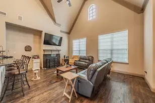 575 Rockingham Dr, Irving, TX 75063 - Photo 12