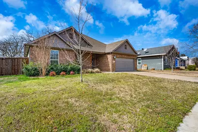 810 N Walnut Street, Sherman, TX 75090 - Photo 2