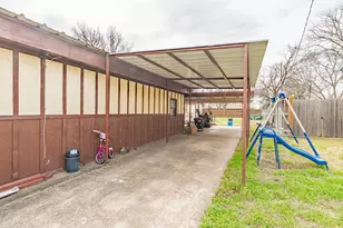 110 Blakeney, Stephenville, TX 76401 - Photo 24