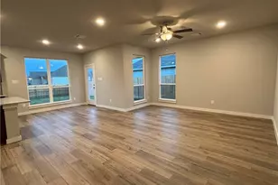 4229 Centerfire Rd, Waco, TX 76705 - Photo 2