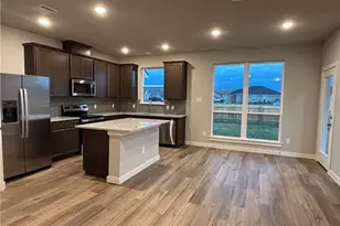 4229 Centerfire Rd, Waco, TX 76705 - Photo 4