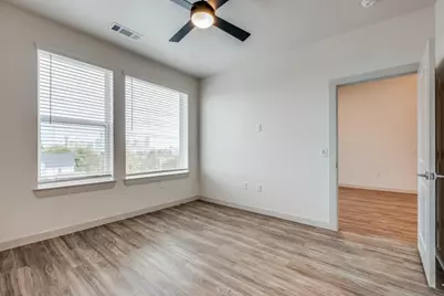 624 N Lancaster Avenue #205, Dallas, TX 75203 - Photo 6