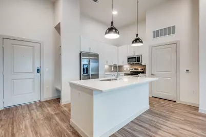 624 N Lancaster Avenue #205, Dallas, TX 75203 - Photo 2