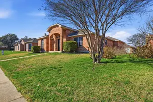 1107 Wayne Ave, Duncanville, TX 75137 - Photo 2