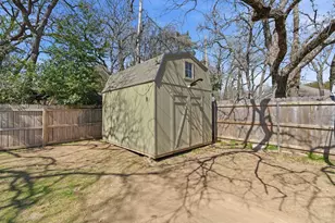 945 Lakeridge Dr, Azle, TX 76020 - Photo 36