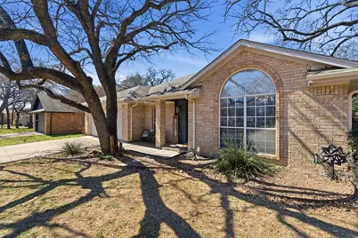 945 Lake Ridge Drive, Azle, TX 76020 - Photo 4