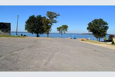 1540 Shoreline Drive, Mabank, TX 75143 - Photo 10
