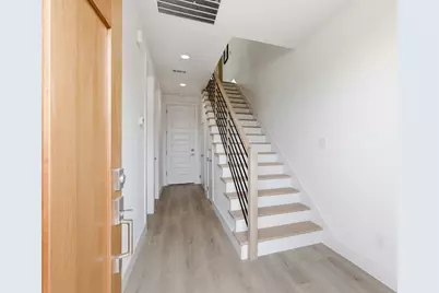 2925 Spruce Valley Lane #302, Dallas, TX 75233 - Photo 4