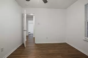 1922 Cross Oaks Dr, Lancaster, TX 75146 - Photo 18