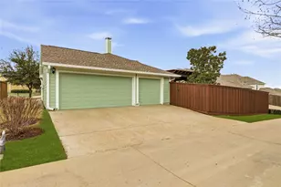 6942 Capella Park Ave, Dallas, TX 75236 - Photo 26