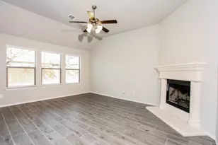 1020 Deer Valley Dr, Weatherford, TX 76087 - Photo 4