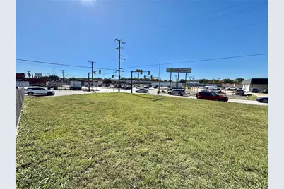 619 W Broadway Street, Gainesville, TX 76240 - Photo 8