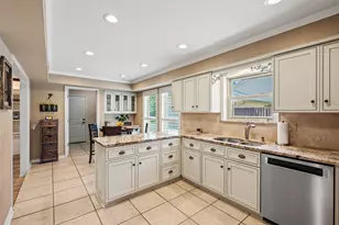 2706 Peach Tree Dr, Carrollton, TX 75006 - Photo 8