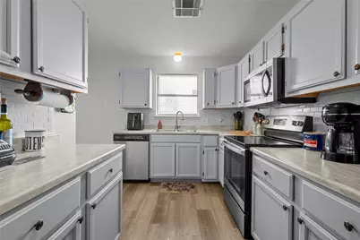 10608 Lone Star Drive, Waco, TX 76708 - Photo 10