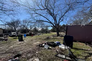 510 S Pecan St, Bells, TX 75414 - Photo 4