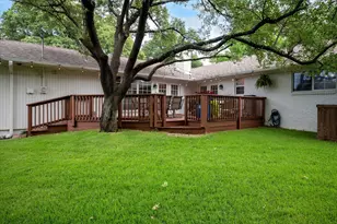 8635 Capri Dr, Dallas, TX 75238 - Photo 36