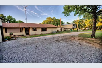858 Ford Road, Bowie, TX 76230 - Photo 32