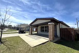 1332 Driess St, Fort Worth, TX 76104 - Photo 2