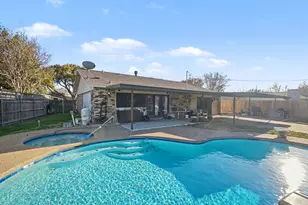 750 Greenhill Ln, Grand Prairie, TX 75052 - Photo 32