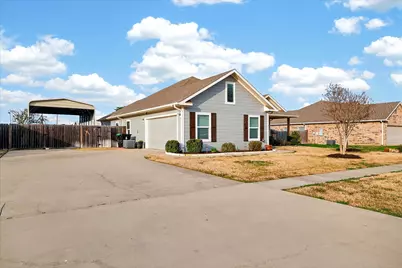 800 E Northside Drive, Pilot Point, TX 76258 - Photo 2